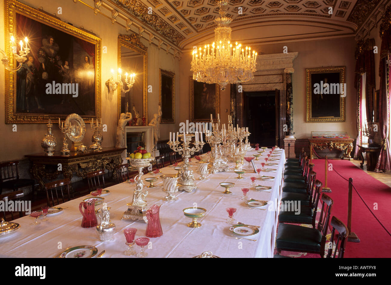 Chatsworth house interior hi-res stock photography and images - Alamy