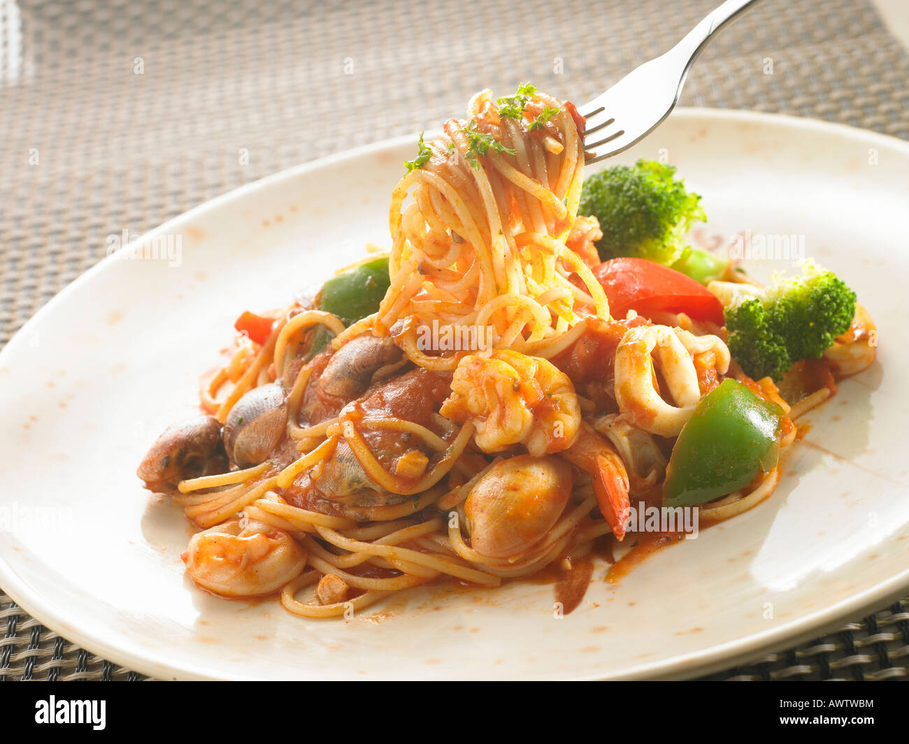 Seafood Spaghetti with Tomato Sauce Stock Photo Alamy