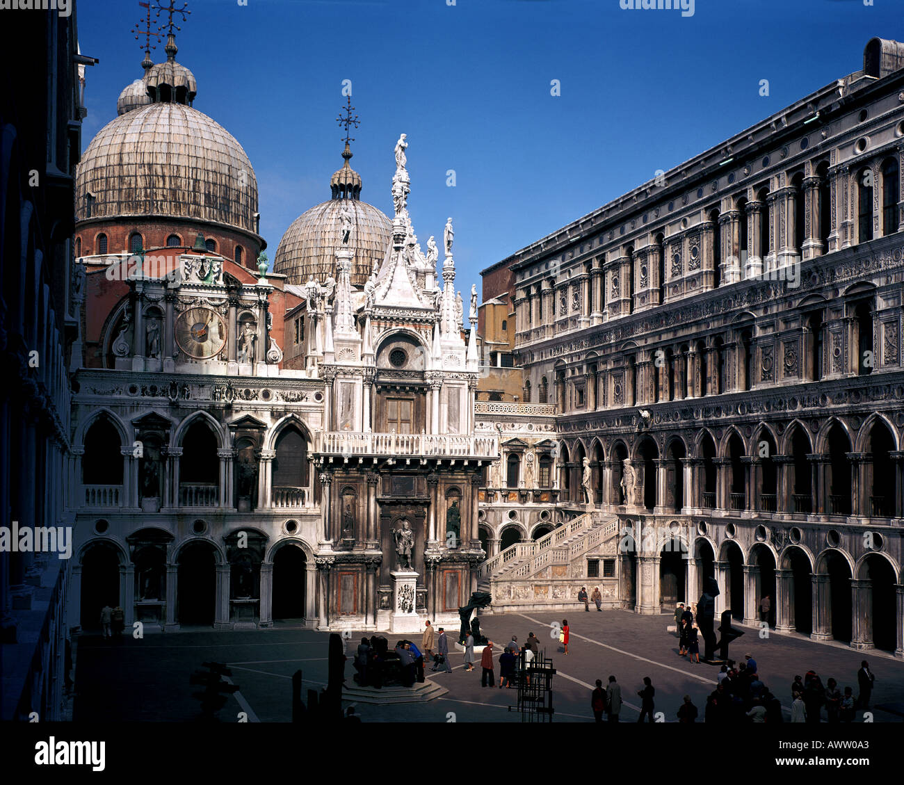 Venice doge hi-res stock photography and images - Alamy
