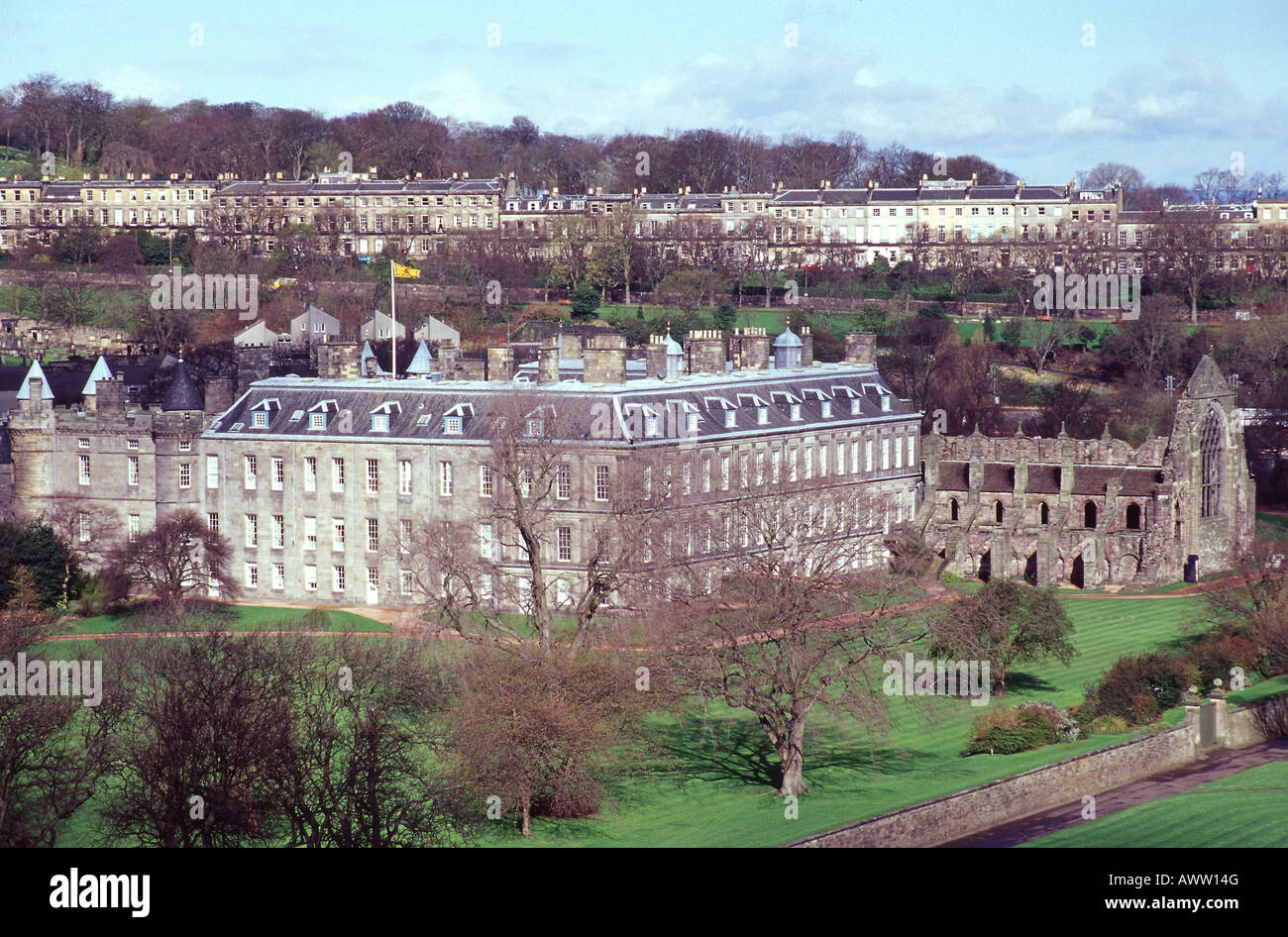edinburgh city view from salisbury crags holyroodhouse queens scottish residence scotland uk gb Stock Photo