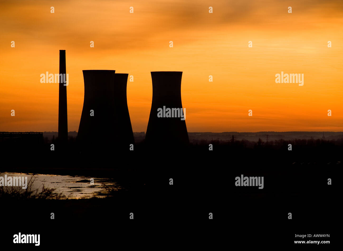 richborough-power-station-in-kent-the-derelict-richborough-power