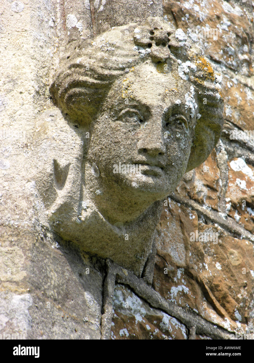 Stone statue head female hires stock photography and images Alamy
