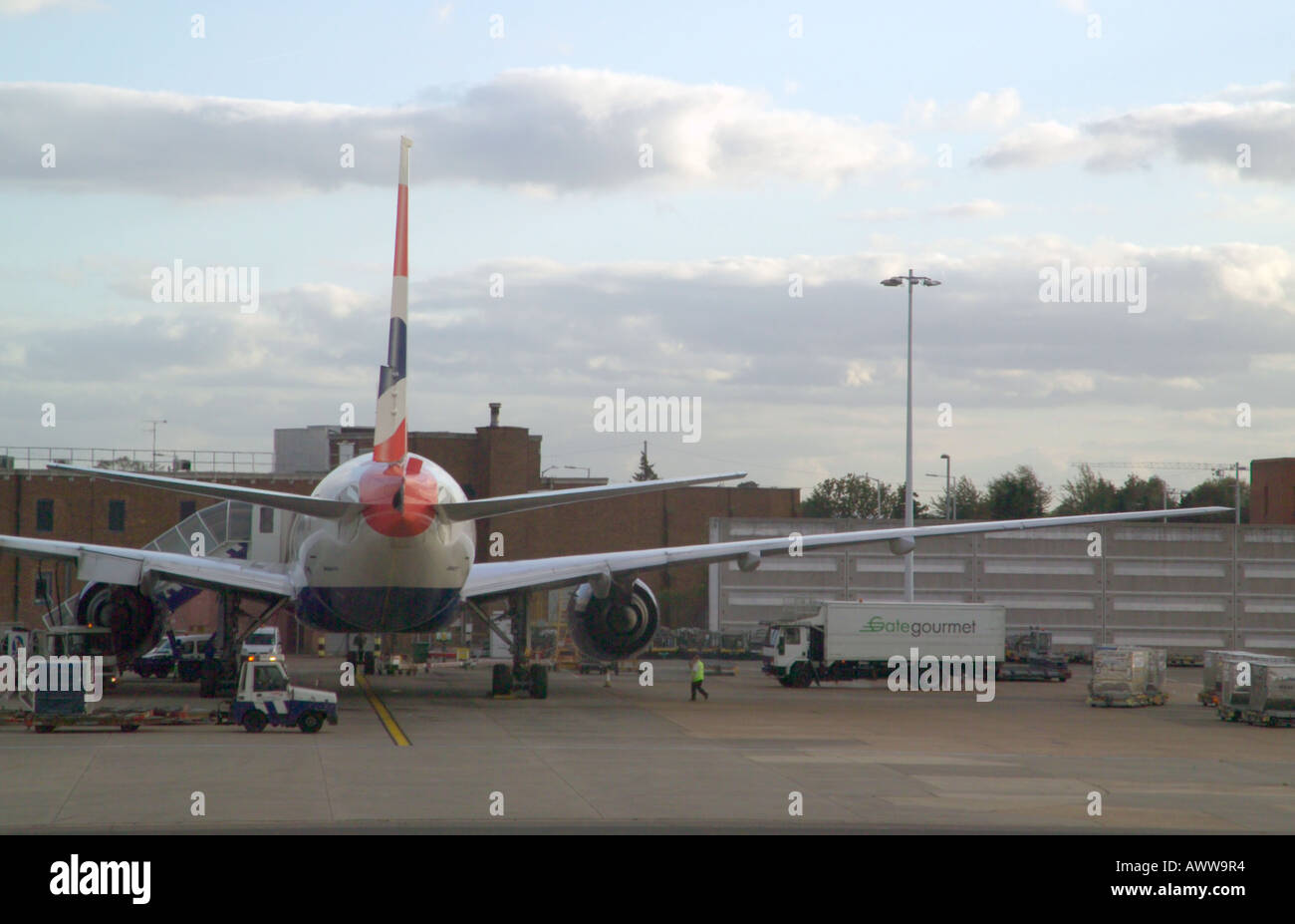 Plane gate hi-res stock photography and images - Alamy