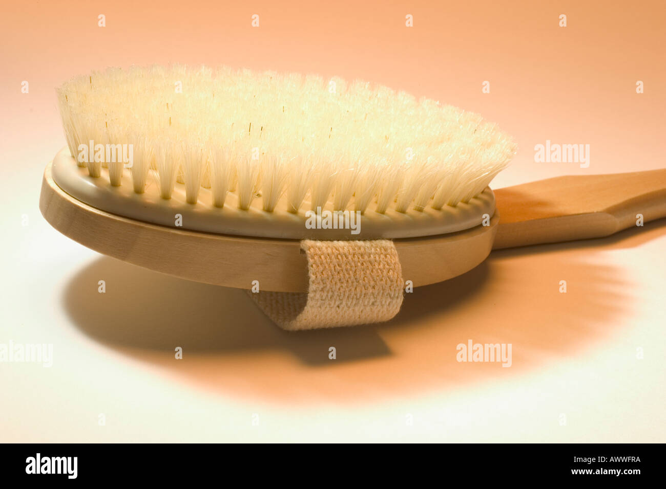 Body brush hi-res stock photography and images - Alamy