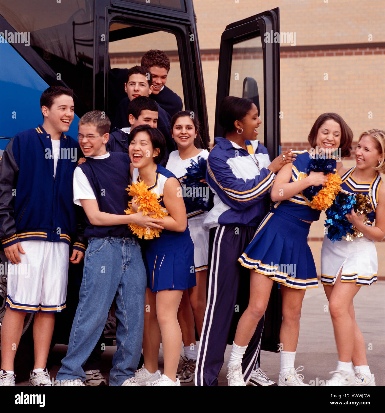 Cheerleaders The Bus – Telegraph