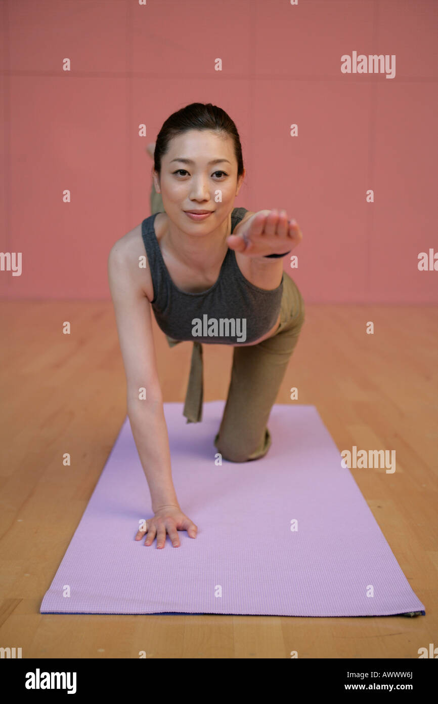 Kneeling with arms outstretched hi-res stock photography and images - Alamy