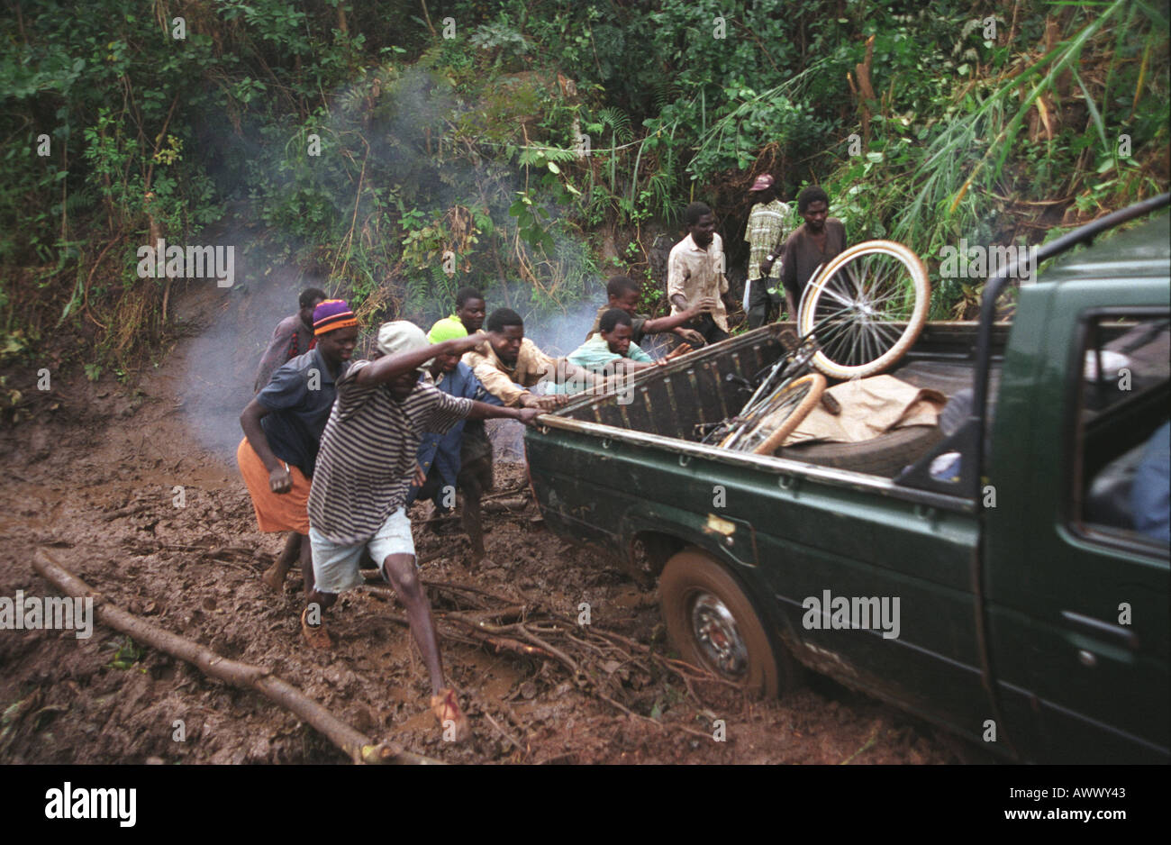 4x4 Trucks Stuck Mud