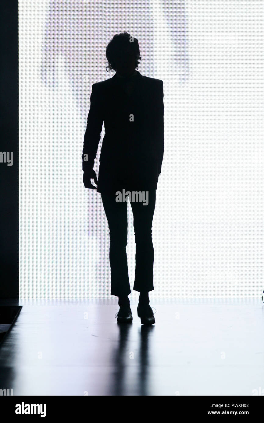 Fashion catwalk silhouette hi-res stock photography and images - Alamy