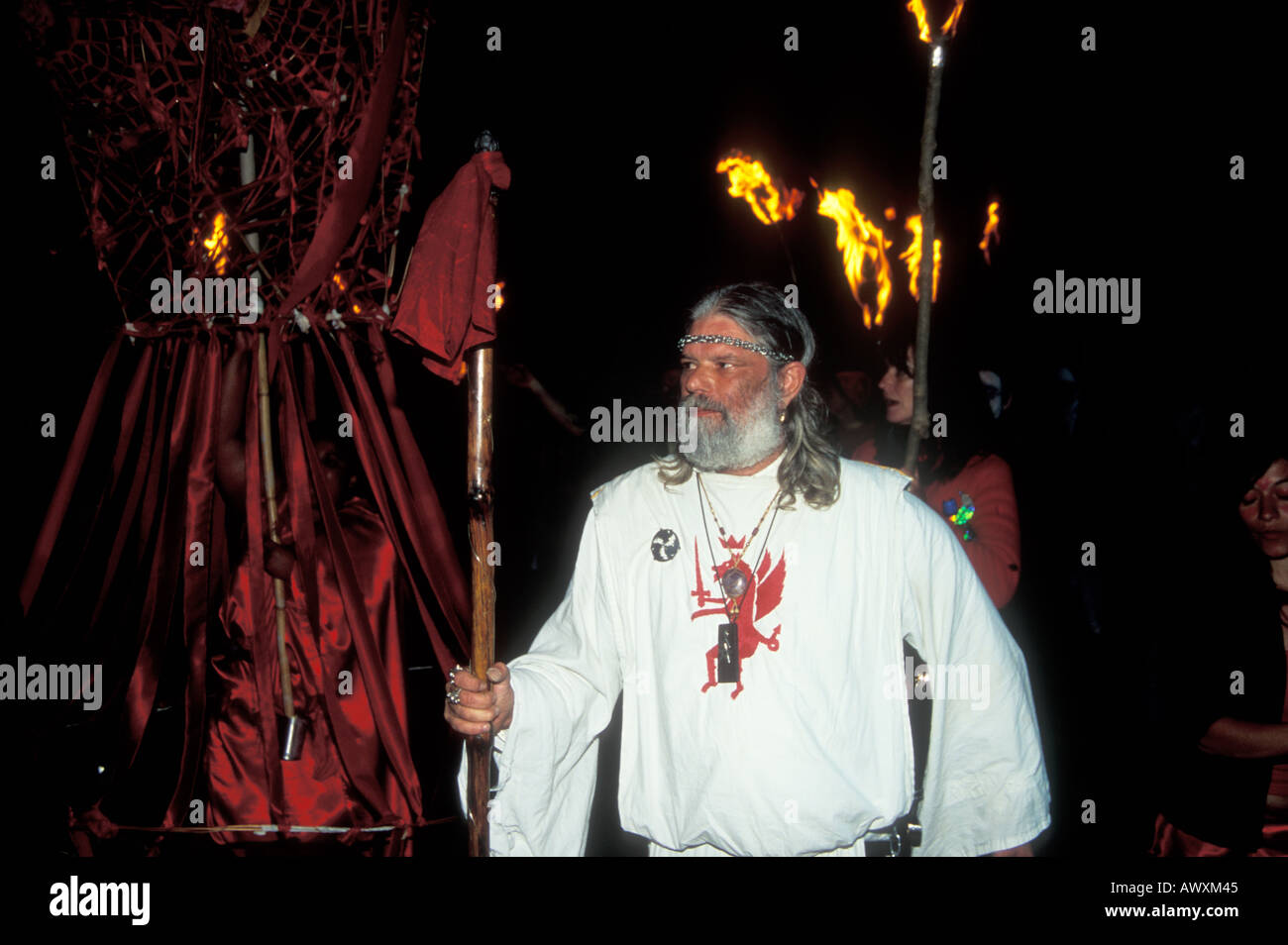 King Arthur chief Druid, summer solstice at Stonehenge Stock Photo Alamy