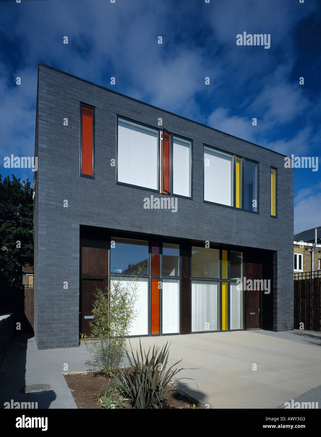 THE NAIL HOUSE, LONDON, UK Stock Photo Alamy