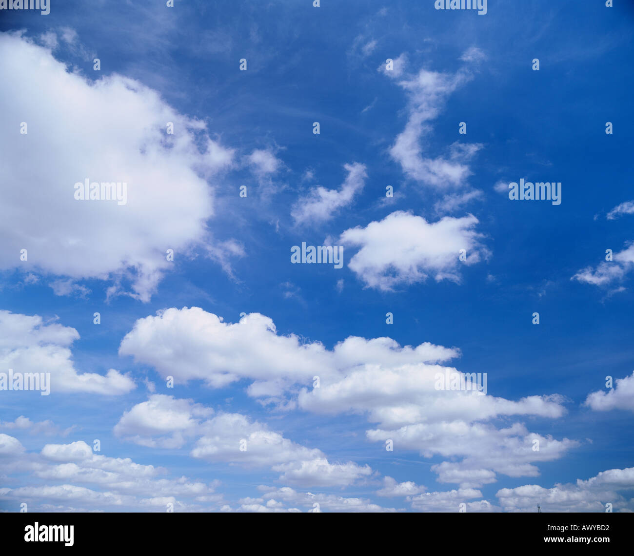 Fluffy cumulus clouds hi-res stock photography and images - Alamy