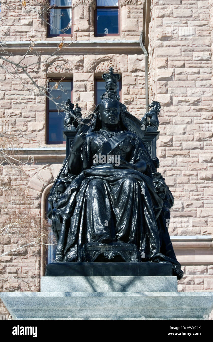 Queen Victoria Statue in front of Ontario Legislative Building in Queen ...