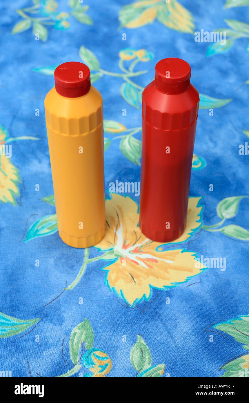 Bottles of ketchup and mustard Stock Photo Alamy