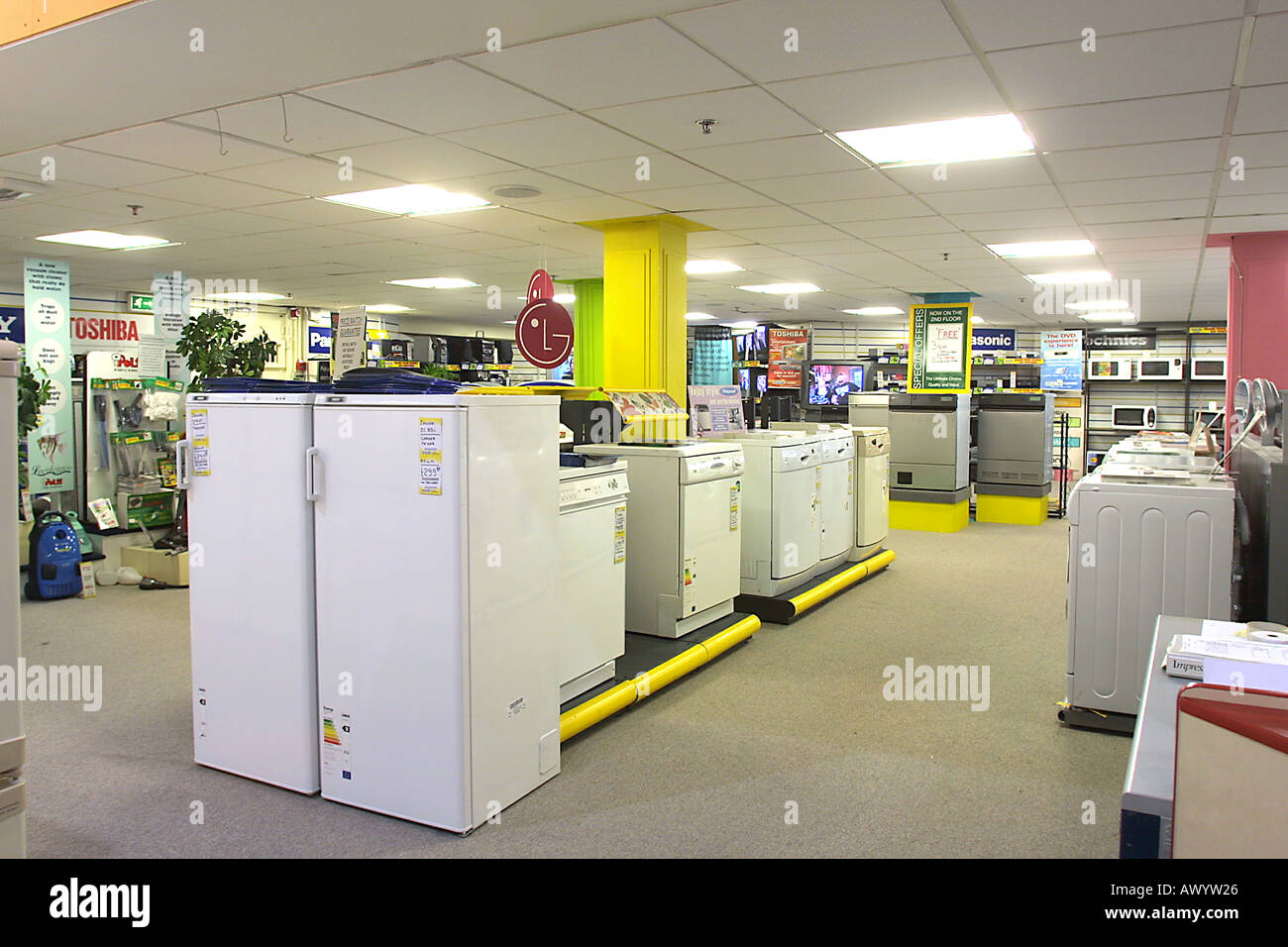 Electrical goods for sale hires stock photography and images Alamy