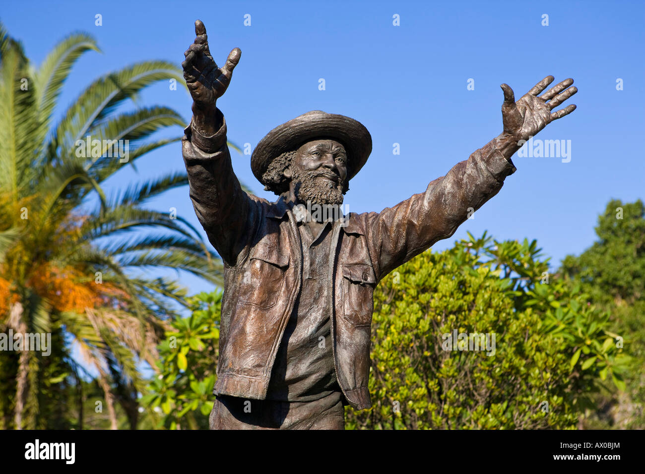 Bermuda Hamilton Statue Of Johnny Barnes Welcome To Bermuda