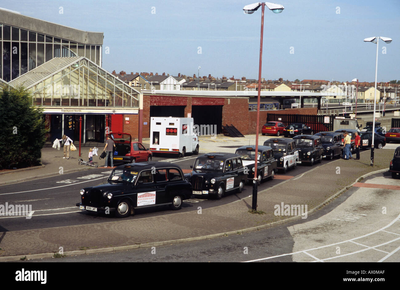 Blackpool North railway station and taxi rank Stock Photo Alamy