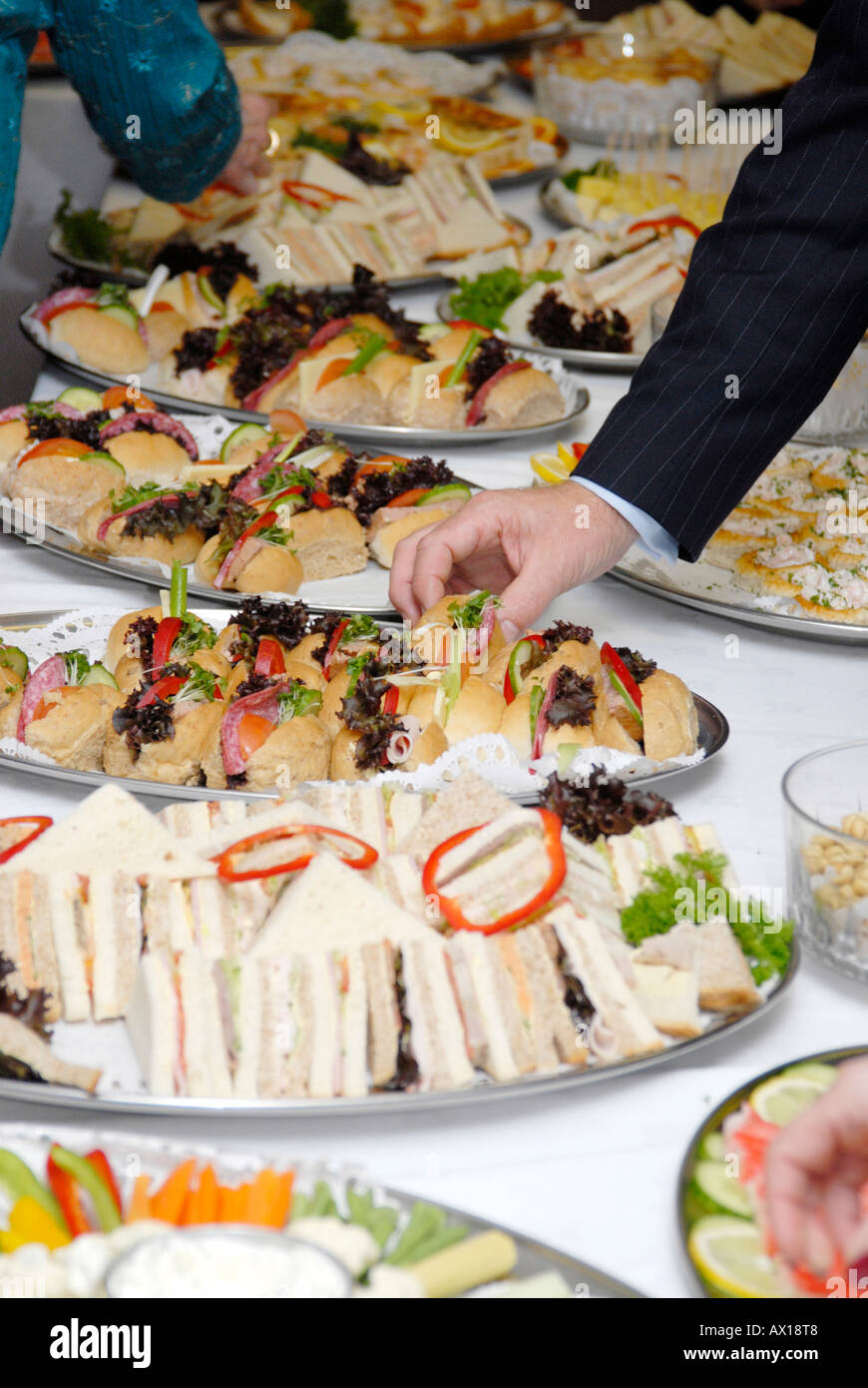 buffet table food Stock Photo - Alamy