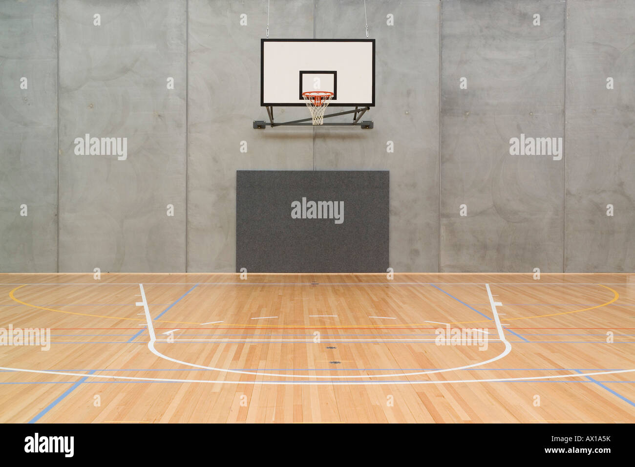 Empty indoor basketball court Stock Photo: 16696350 - Alamy Empty indoor basketball court Stock Photo: 16696350 - Alamy