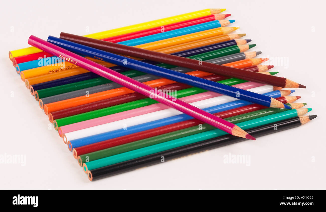 Цветной предмет. Школьные цветные карандаши. Разноцветные предметы. Цветные карандаши разбросаны. Школьные принадлежности карандашом.