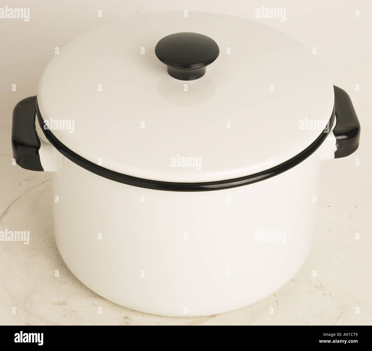 Black and white pot L3 Stock Photo Alamy