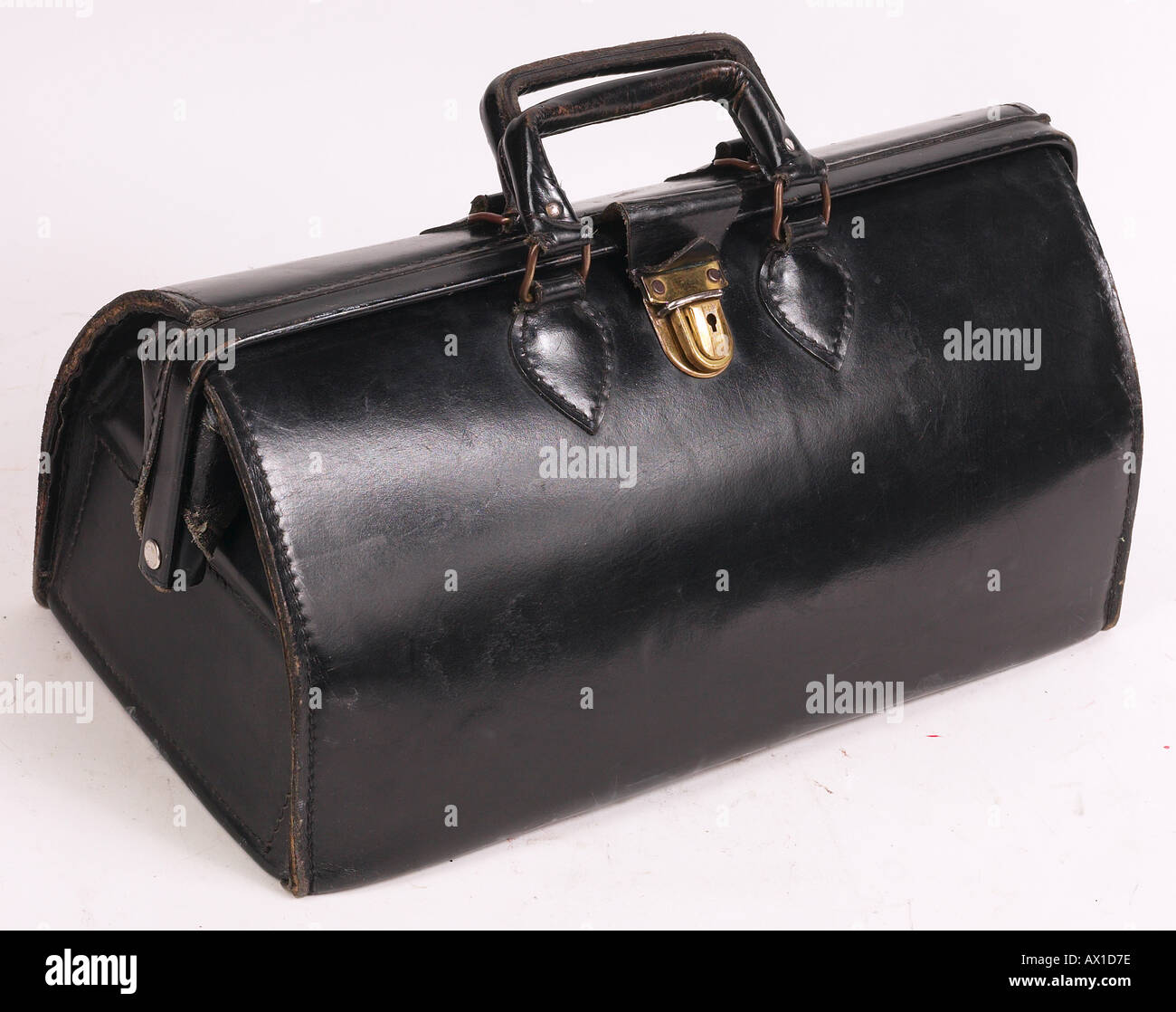 Black medical bag hi-res stock photography and images - Alamy