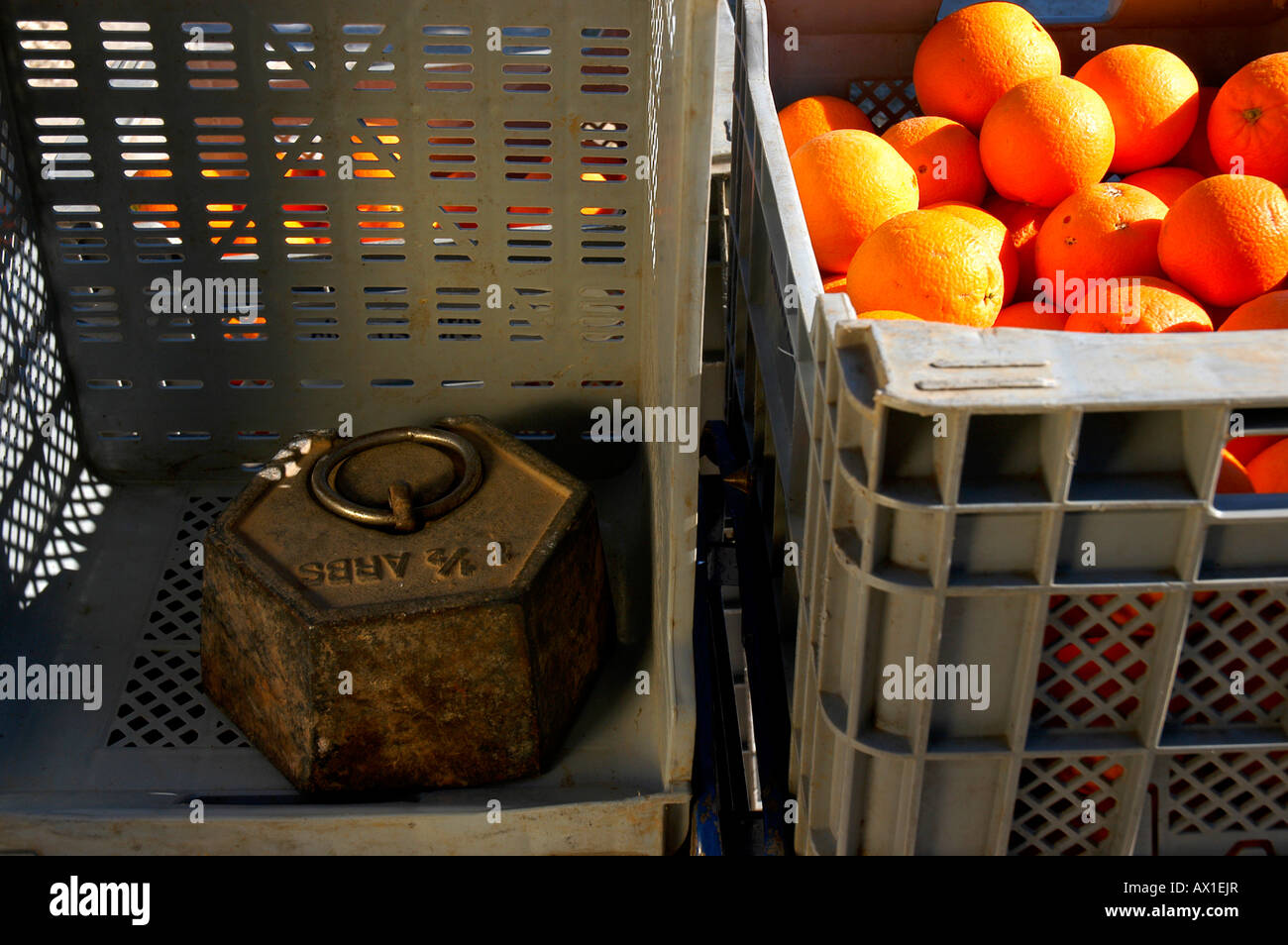 Crates Of Oranges High Resolution Stock Photography and Images Alamy