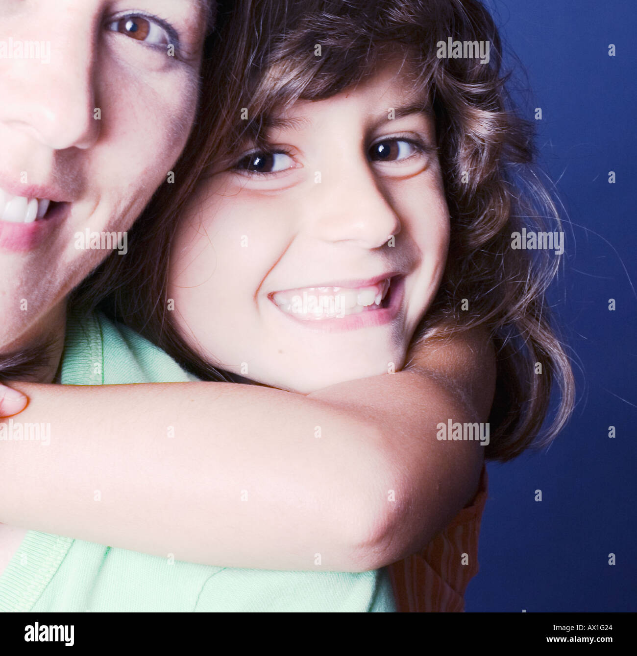 Portrait Latino mother and daughter Stock Photo - Alamy