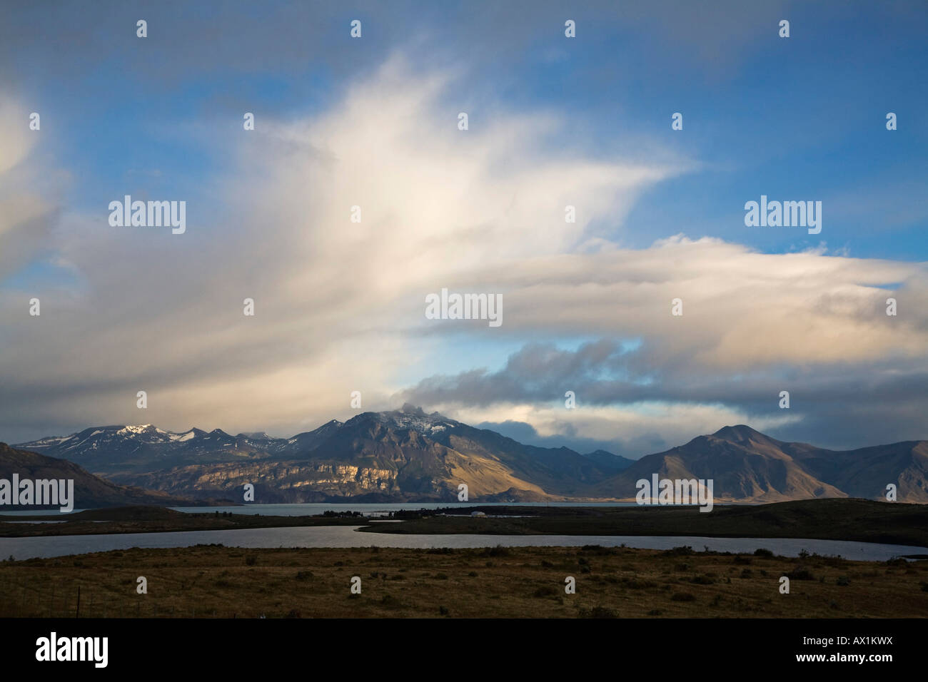 Lake Lago Argentino, National Park Los Glaciares, (Parque Nacional Los Glaciares), Patagonia, Argentina, South America Stock Photo