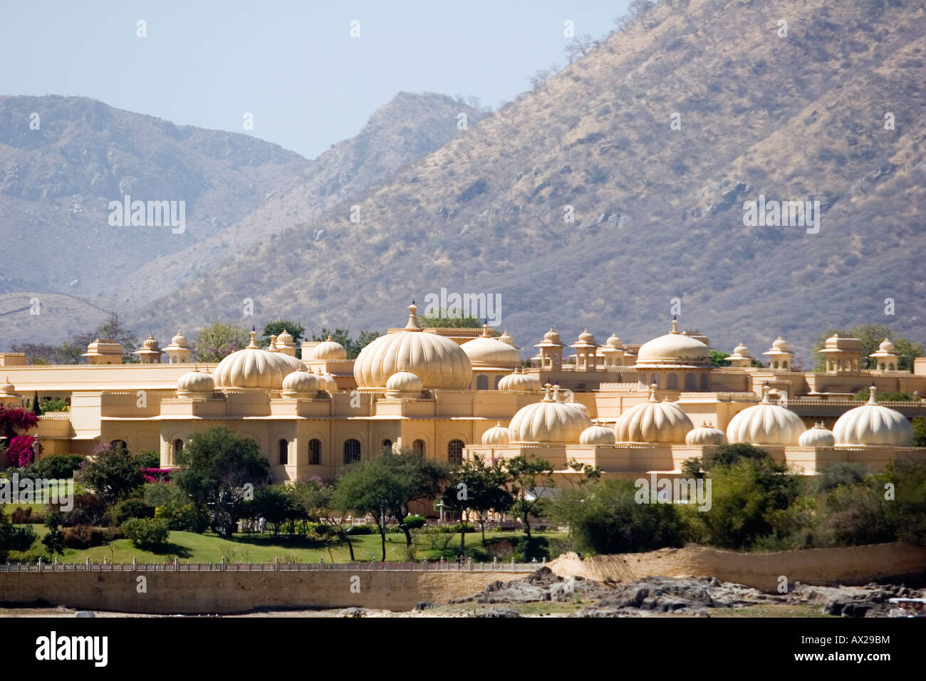 Luxury Hotel resort of the Oberoi group Udaivilas at the Pichola lake Rajasthan India Stock Photo