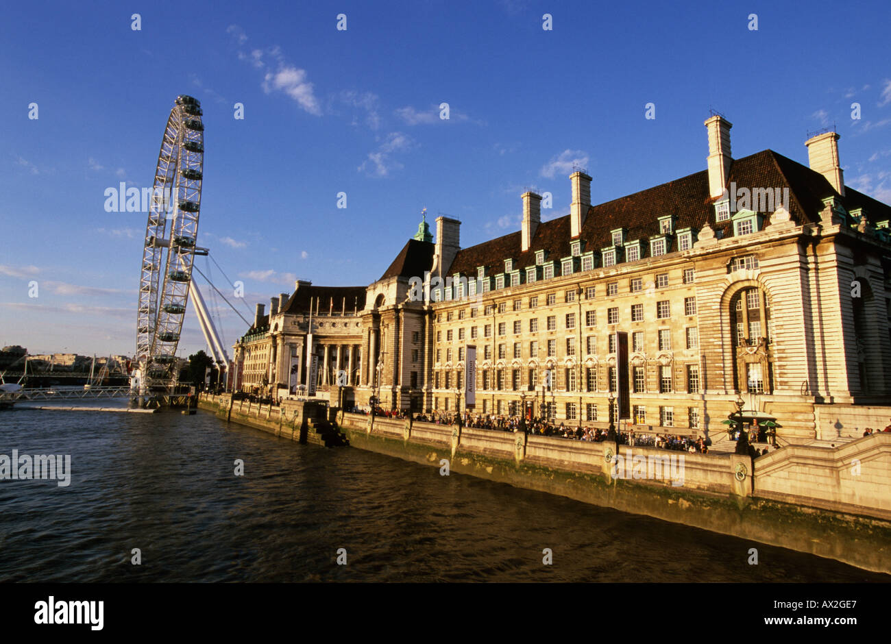 County hall london hi-res stock photography and images - Alamy