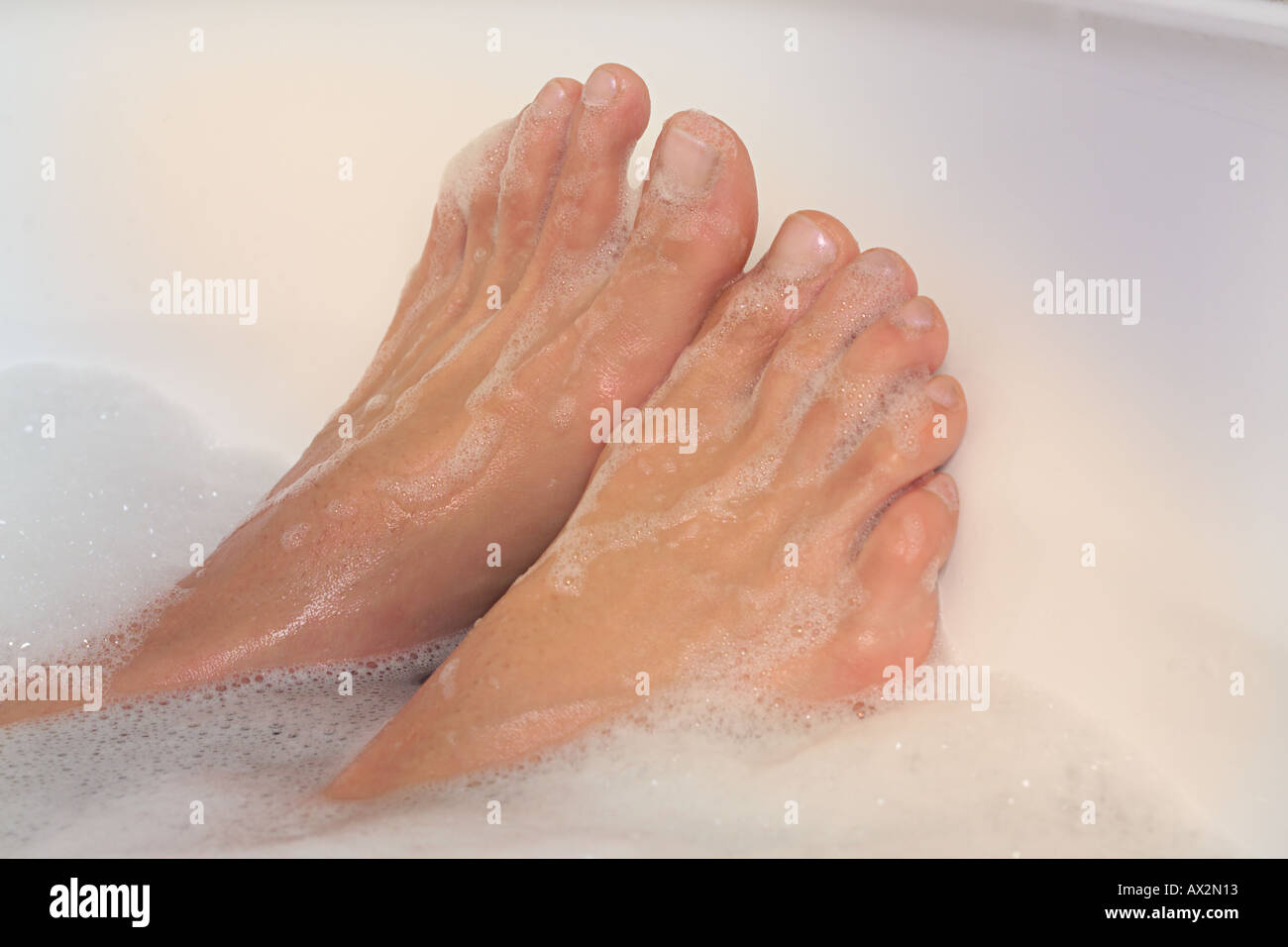 Bubbles water feet hires stock photography and images Alamy