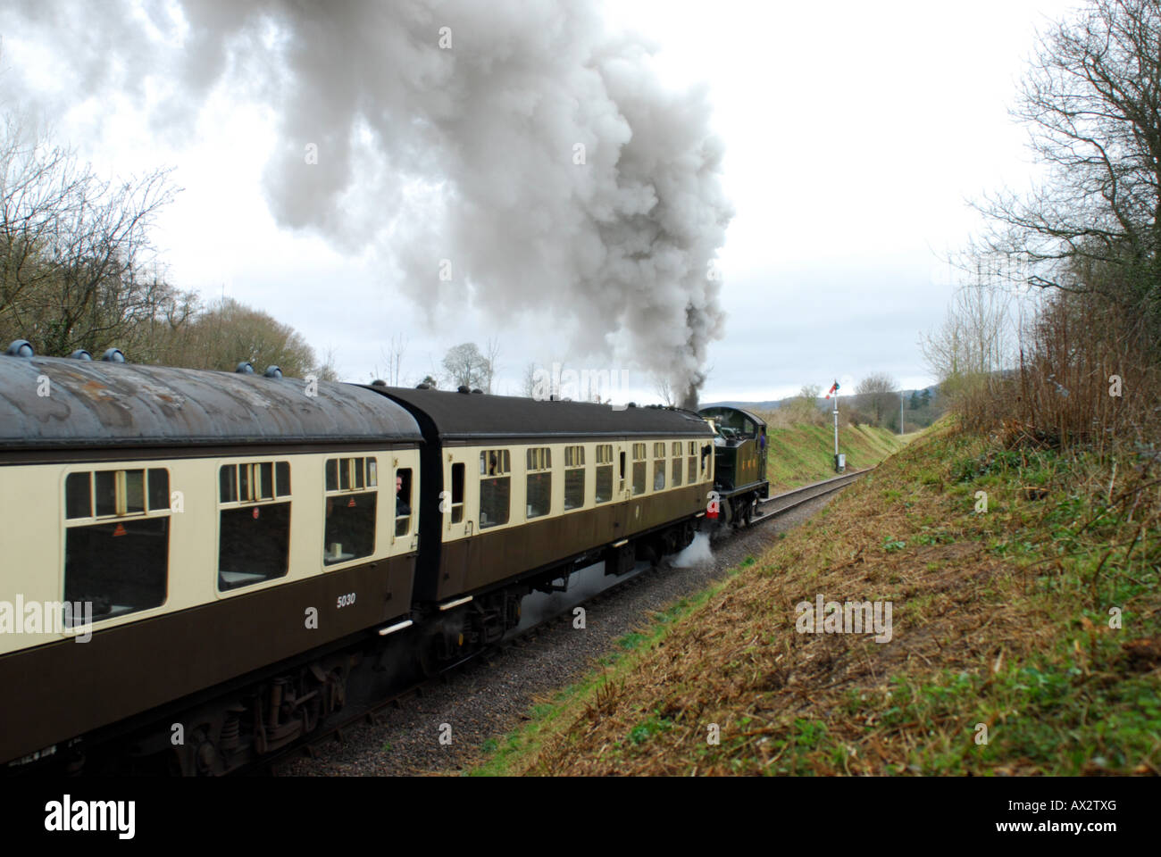engine 5542 on its way from Lydeard to Minehead on the West