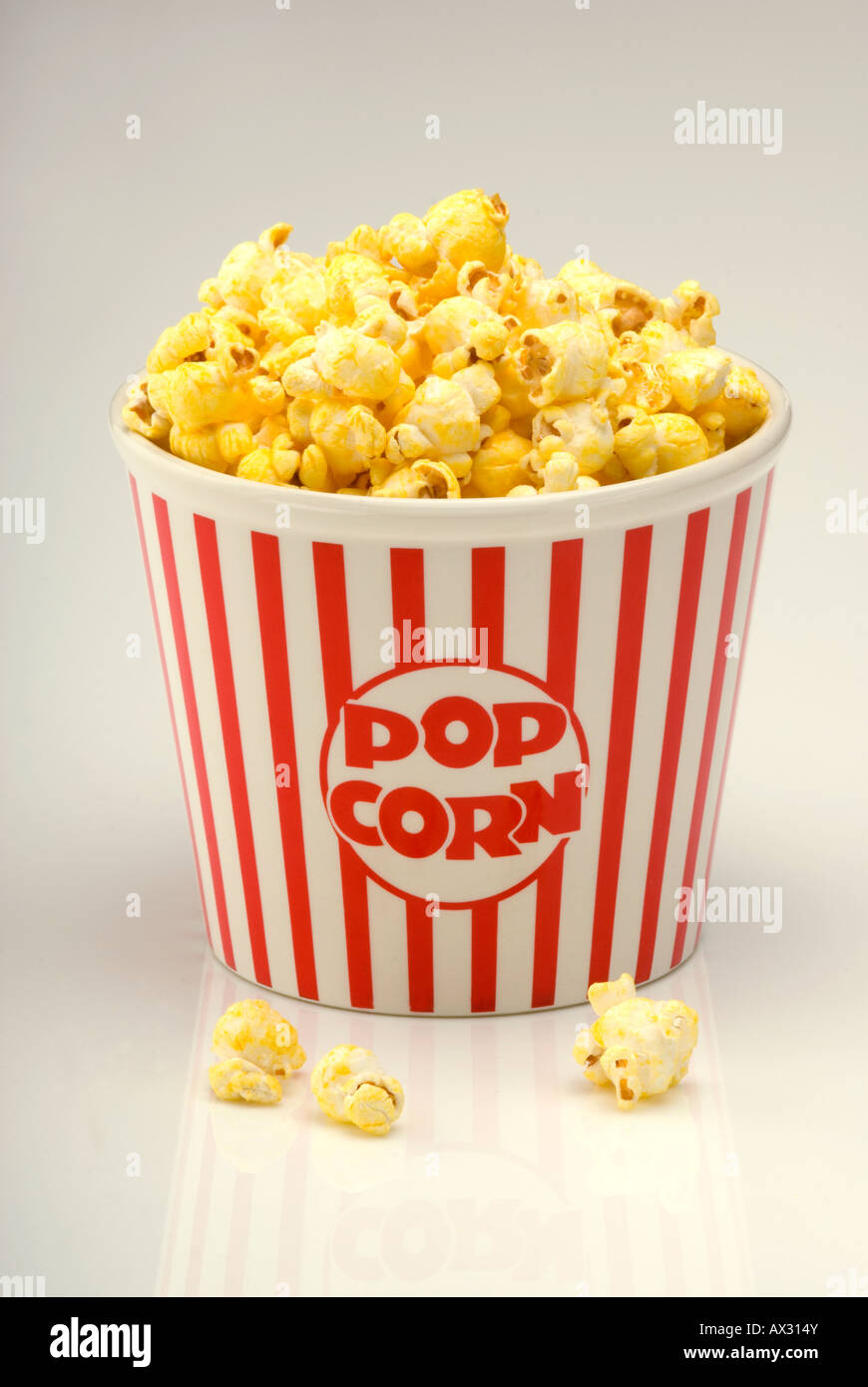 Bucket Of Popcorn Hi Res Stock Photography And Images Alamy