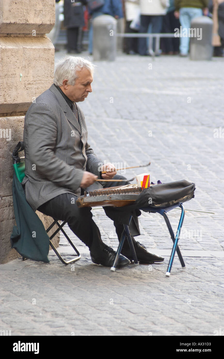 Busker in rome hi-res stock photography and images - Alamy