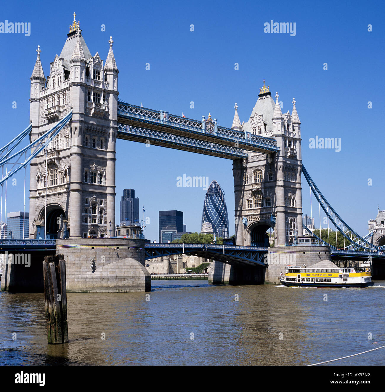 Bridge tower bridge hi-res stock photography and images - Alamy