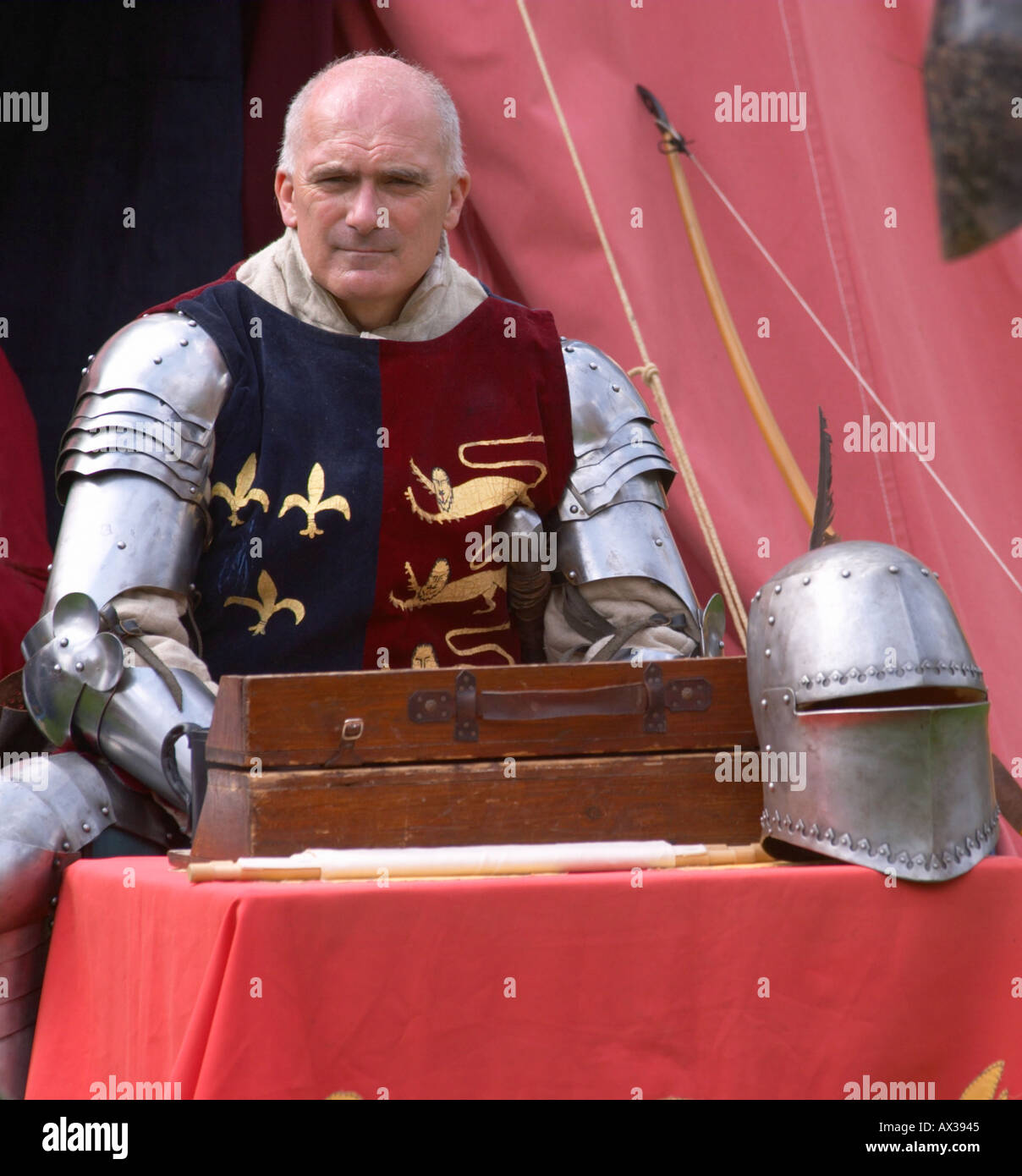 Medieval Society Kenilworth castle England King Stock