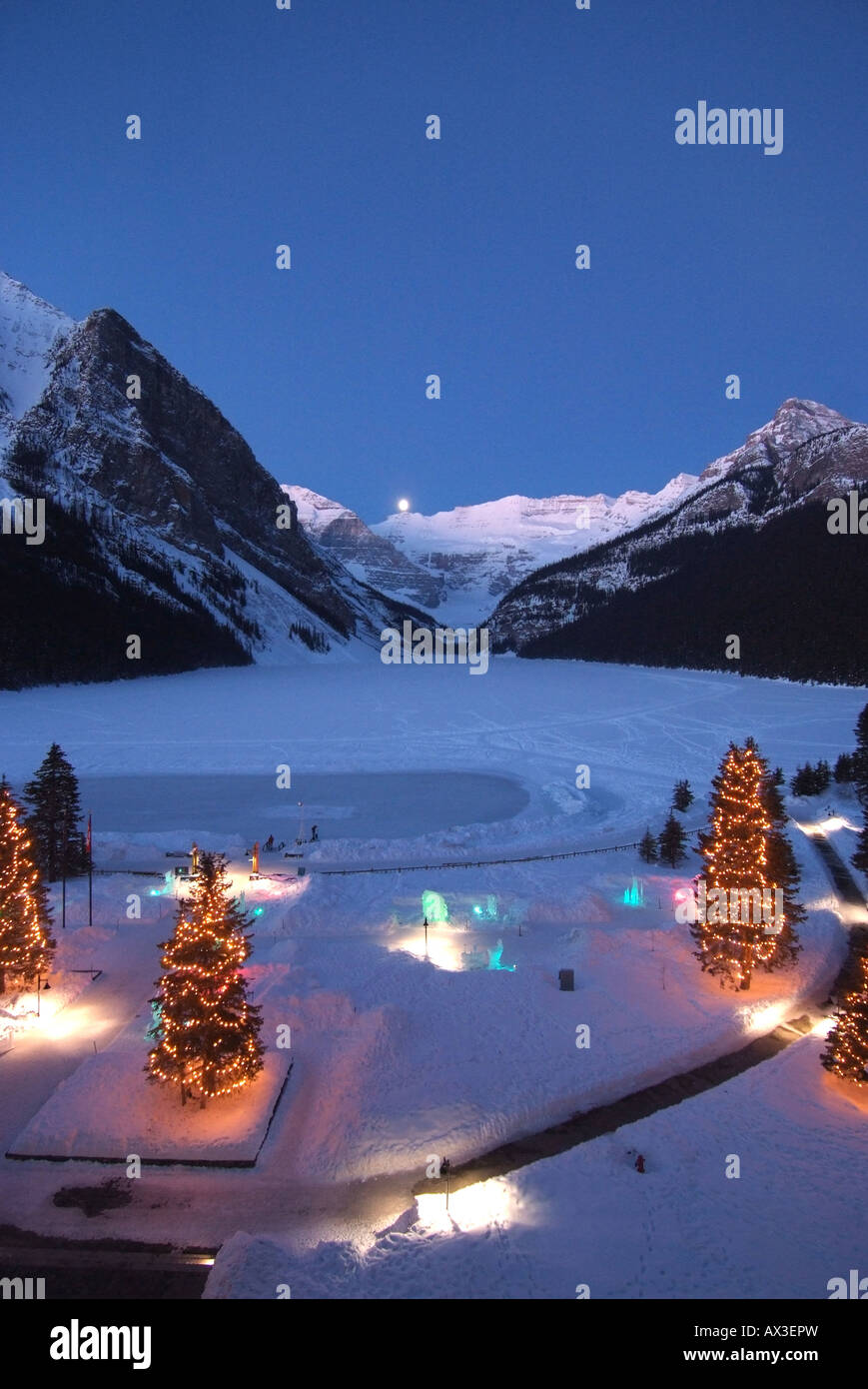 CANADA Alberta Banff Banff National Park Lake Louise Chateau Lake ...