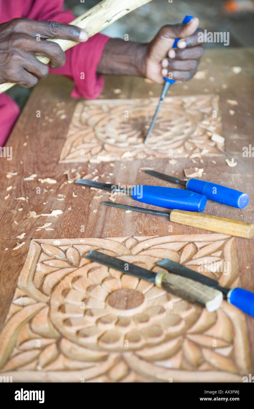 Zanzibar wood carvers of an inland village Stock Photo Alamy