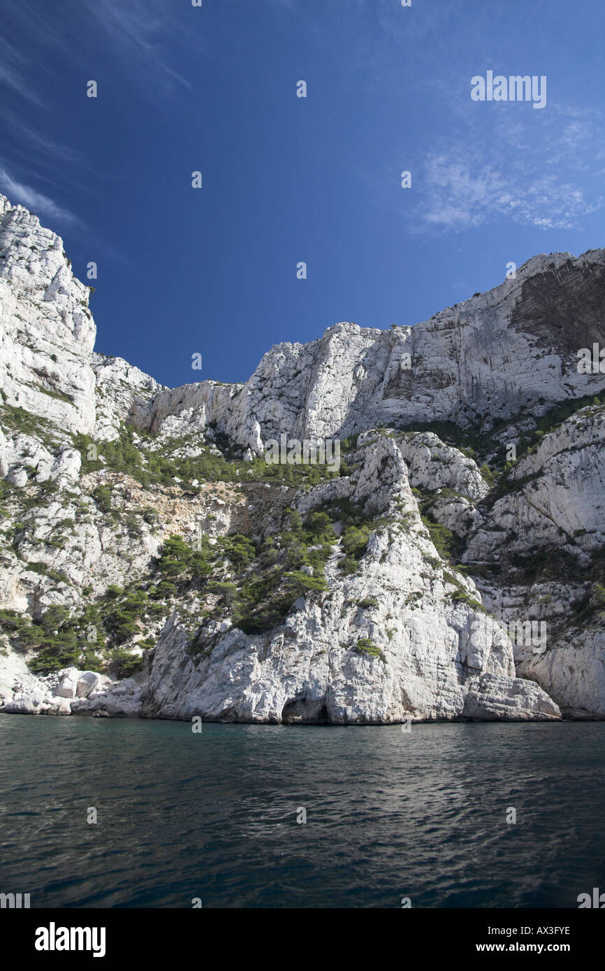 White cliffs in calanques hi-res stock photography and images - Alamy