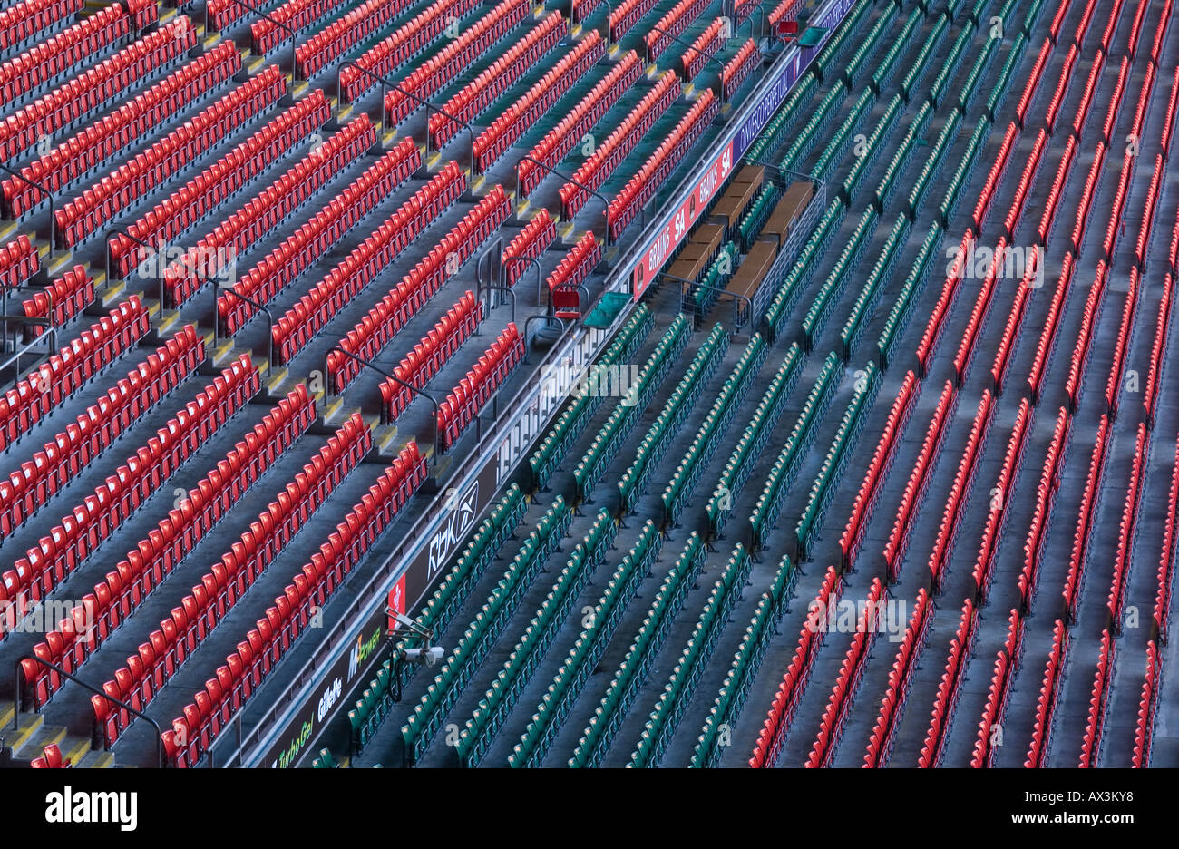 Stadium seating hi-res stock photography and images - Alamy