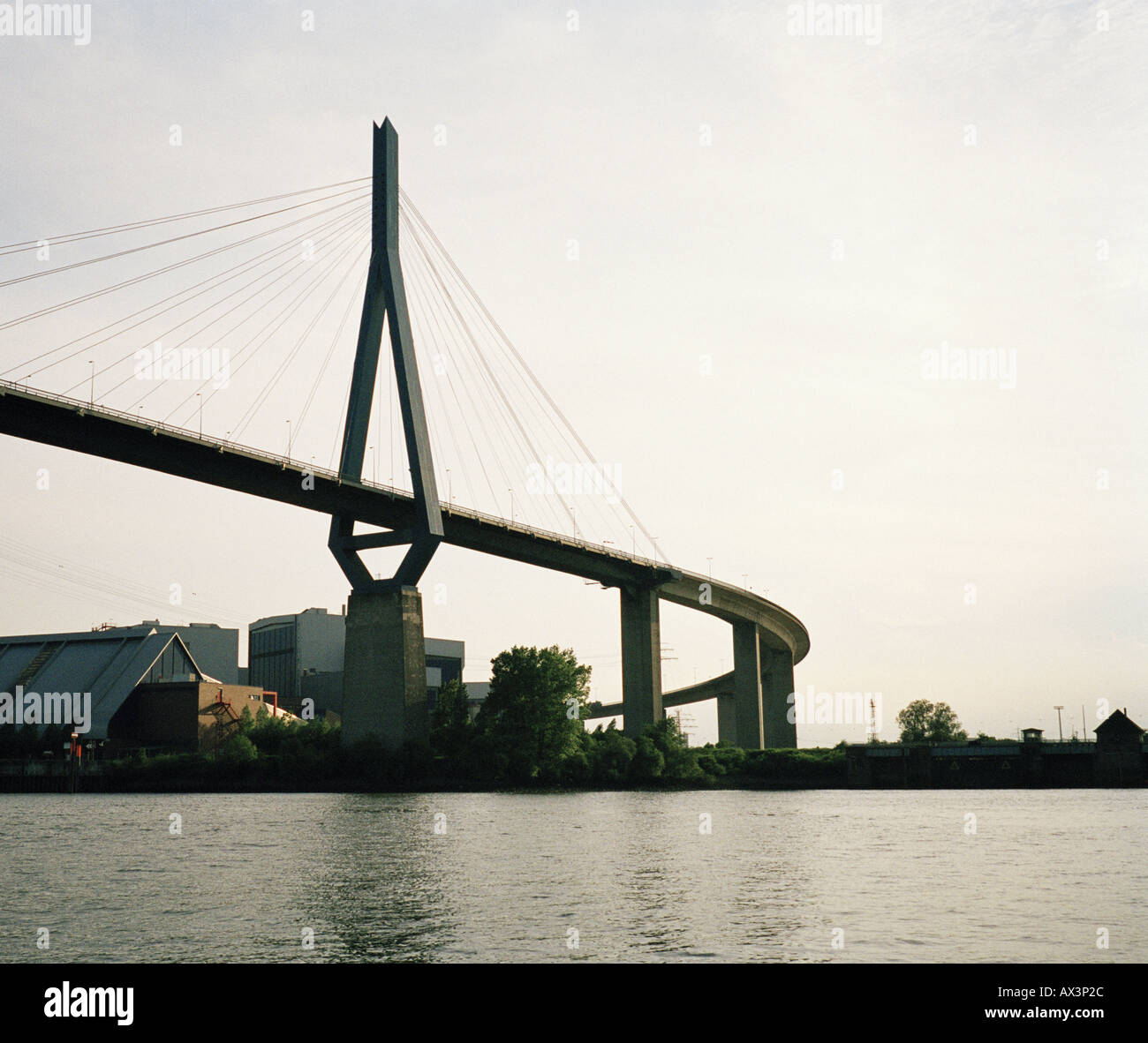Horizontal landscape bridge hi-res stock photography and images - Alamy