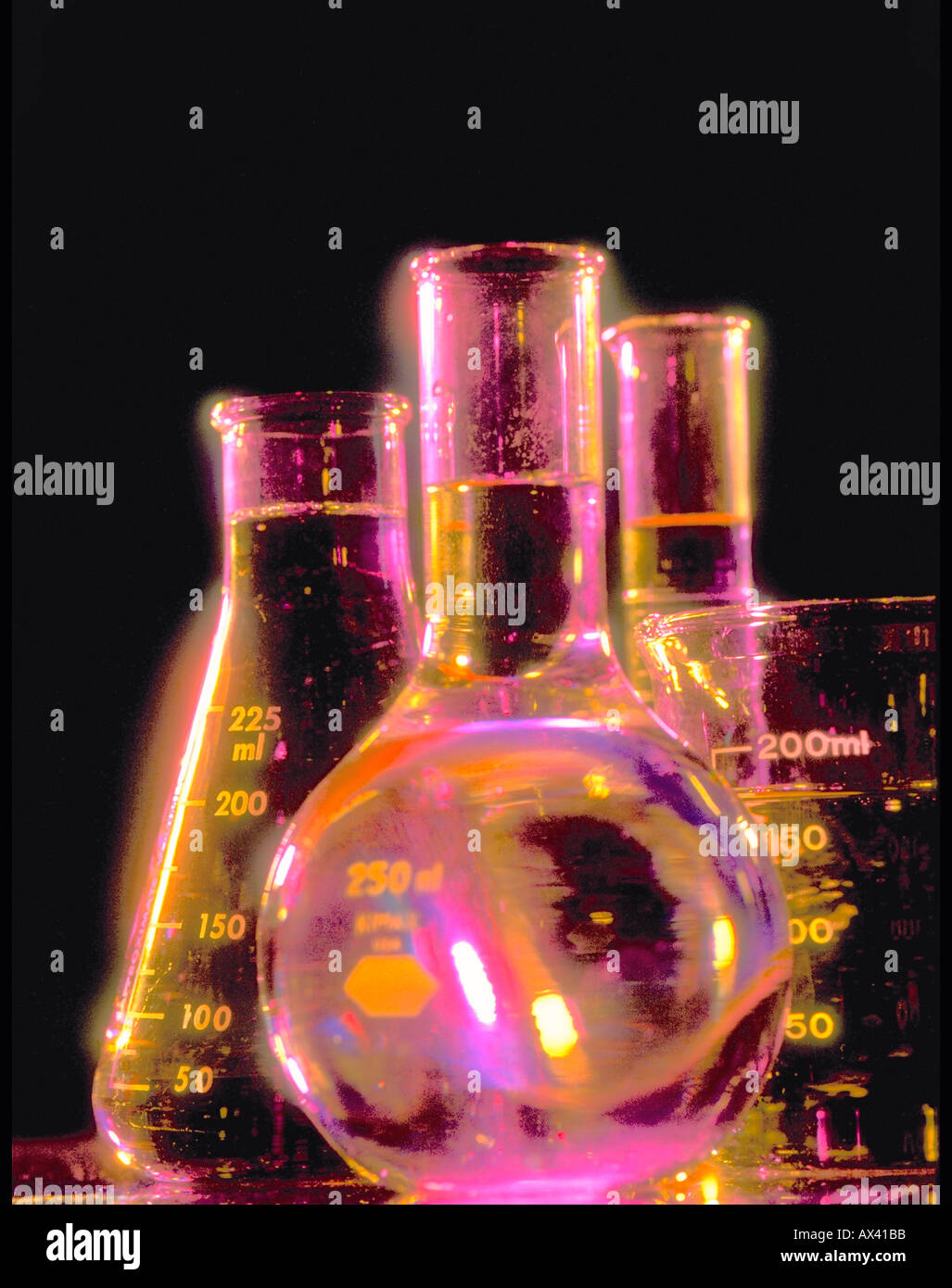 Erlenmeyer flask and beakers in lab Stock Photo Alamy