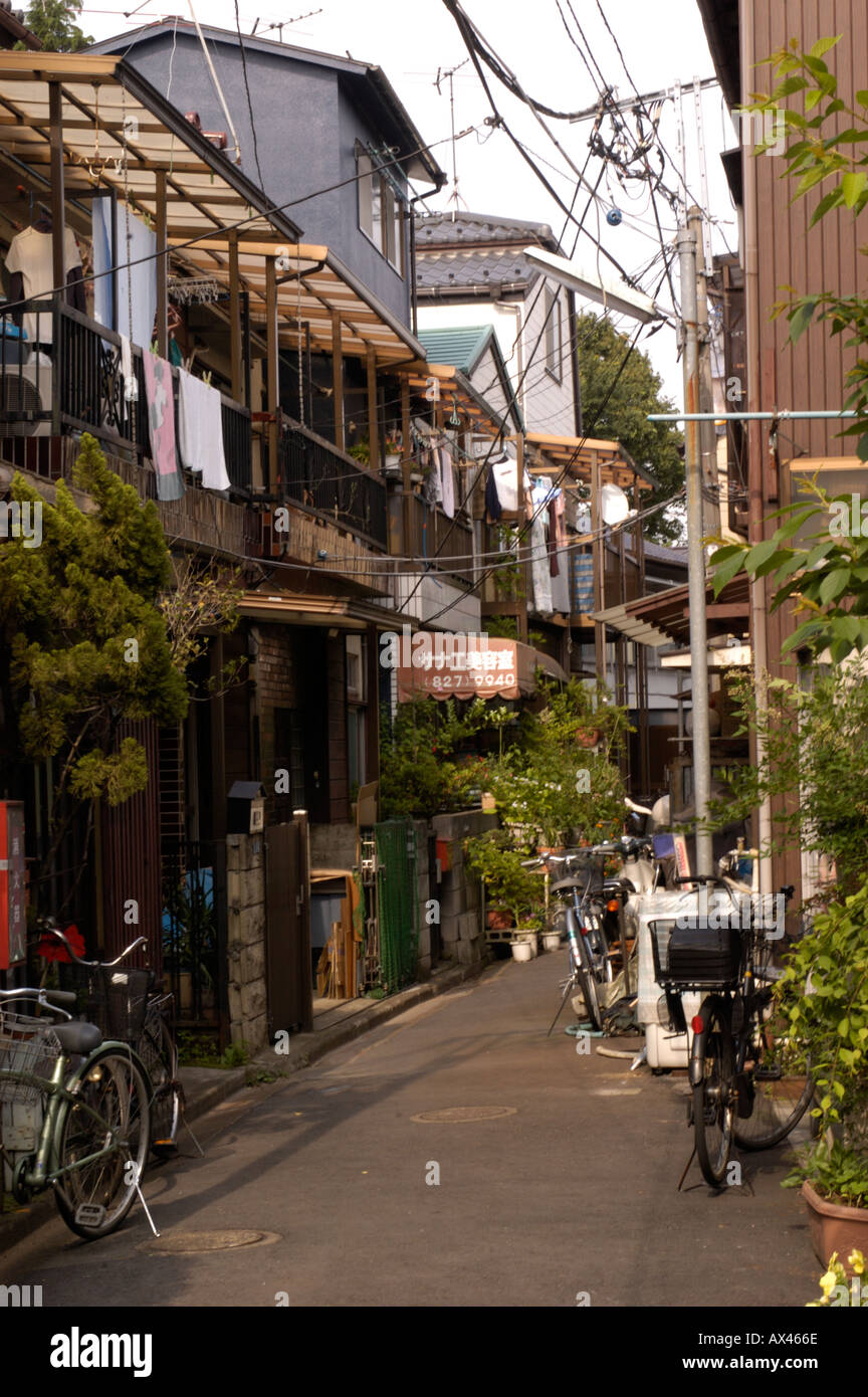 A quiet street in the historic Yanaka district of Tokyo, Japan Stock Photo