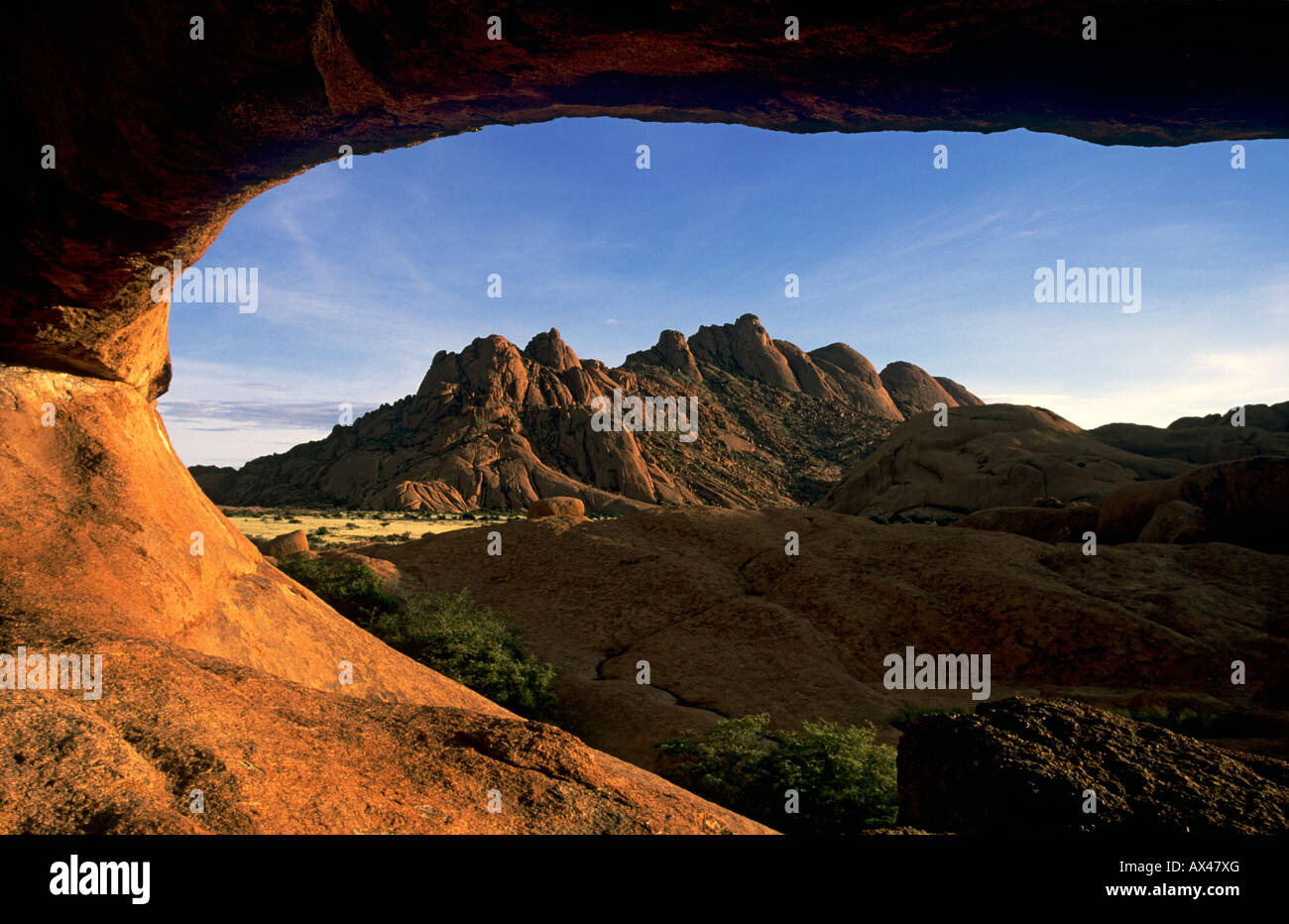 Geography travel namibia rock arch hi-res stock photography and images ...