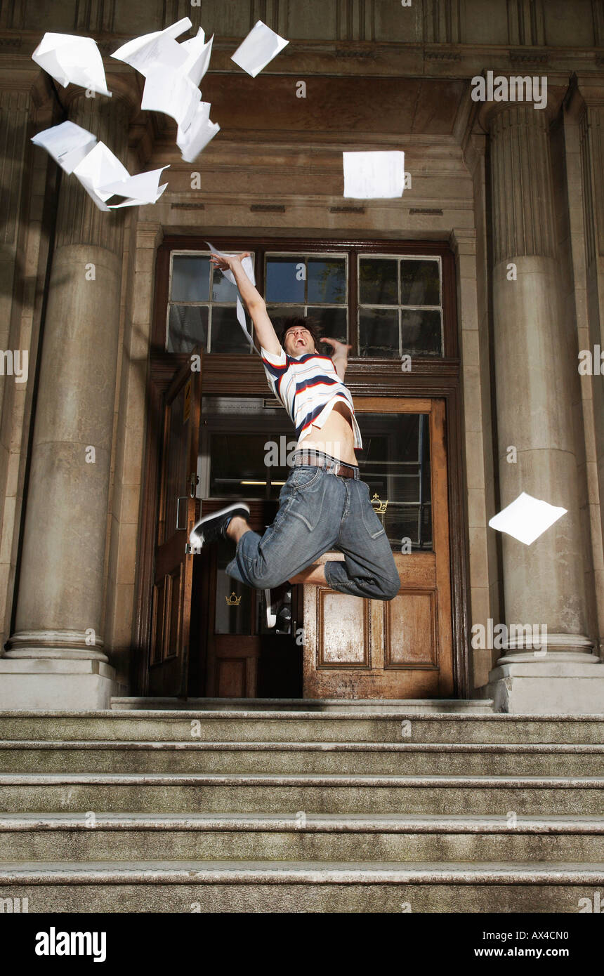 Person throwing something hires stock photography and images Alamy