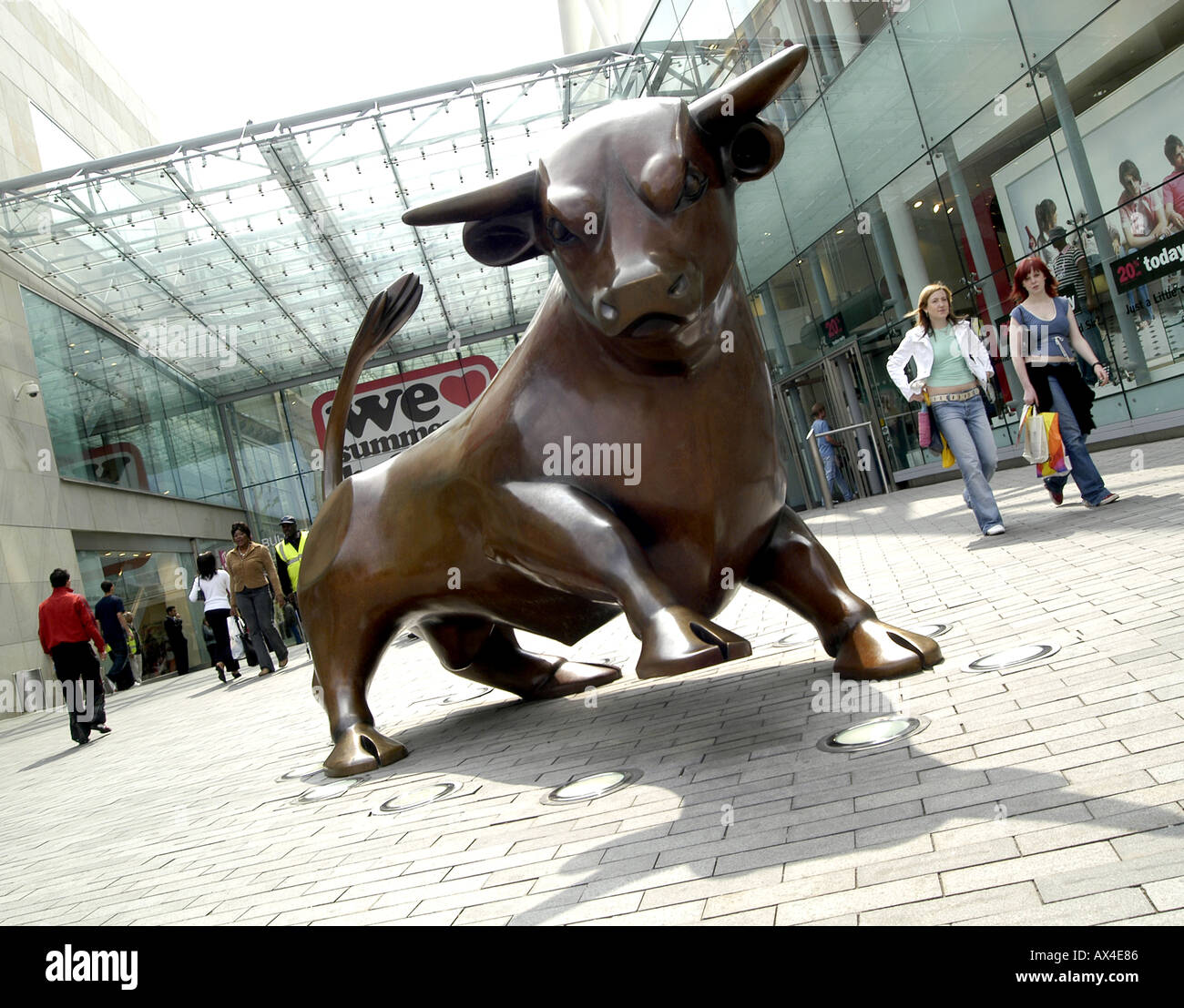 Laurence Broderick s 5 tonne bronze bull outside the Bullring