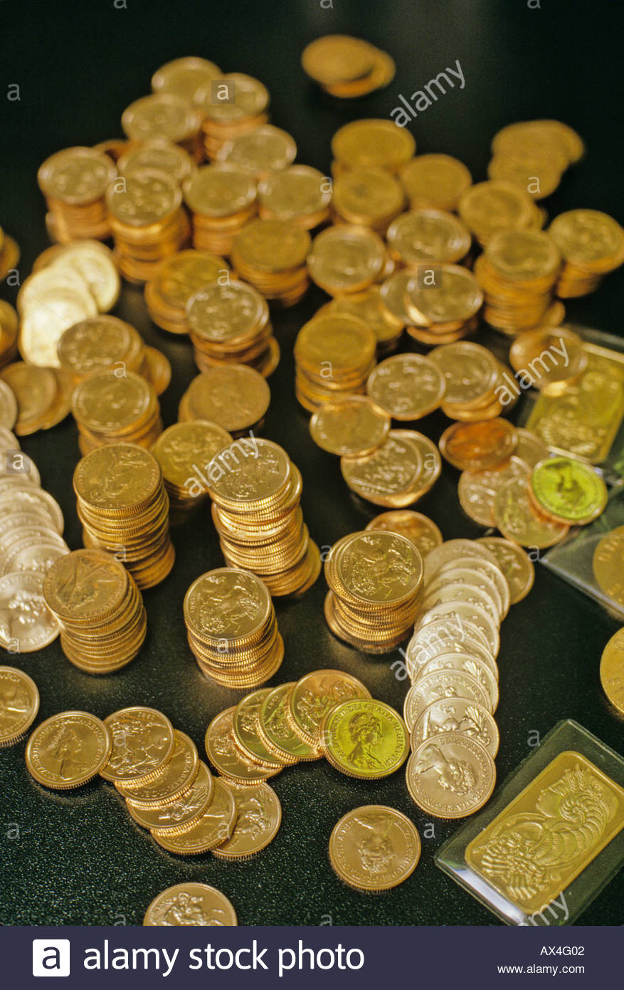 Gold Sovereign Coin Uk High Resolution Stock Photography and Images - Alamy