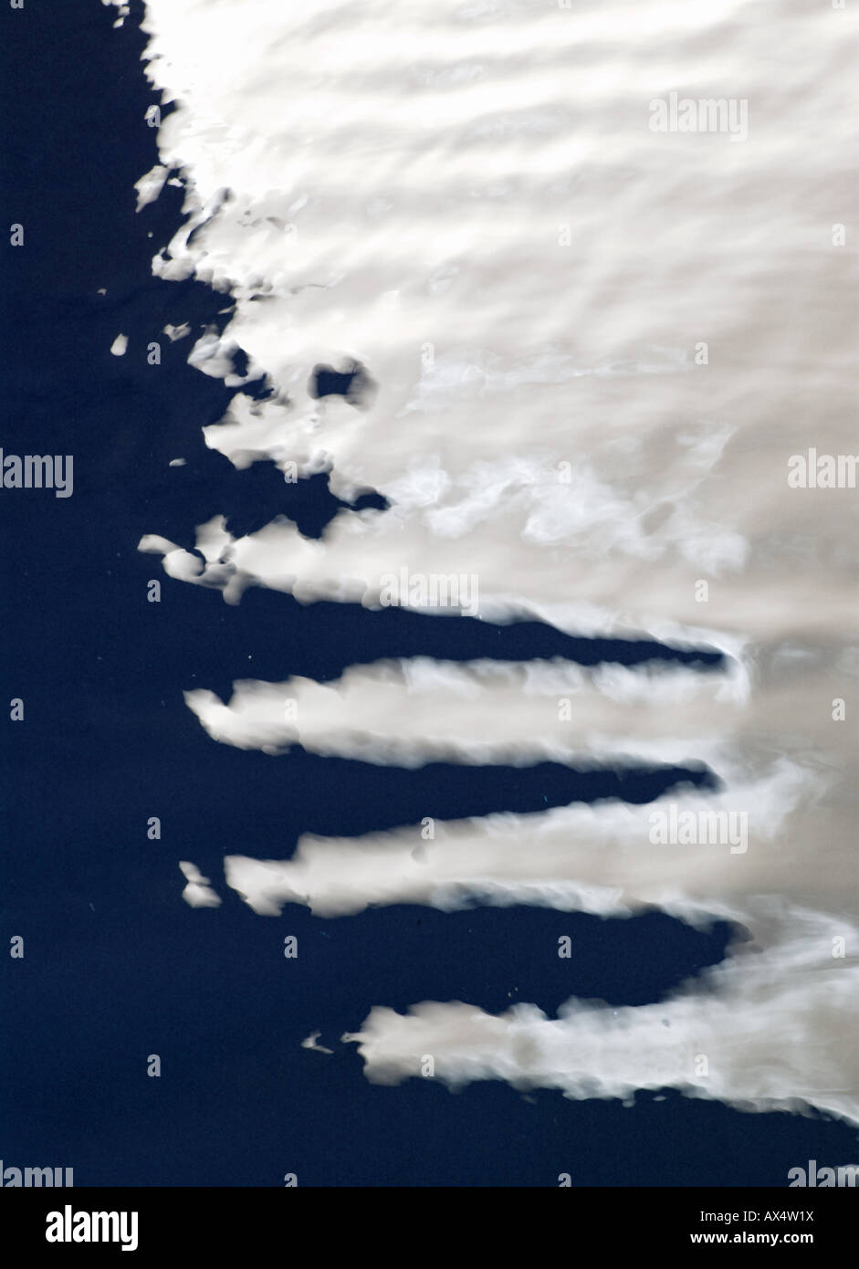 Watery background hi-res stock photography and images - Alamy