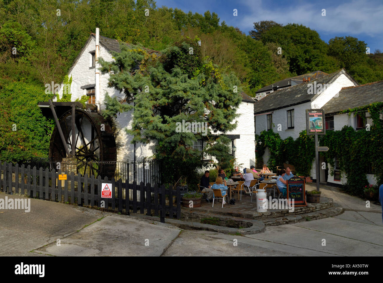 Crumplehorn inn polperro hi-res stock photography and images - Alamy