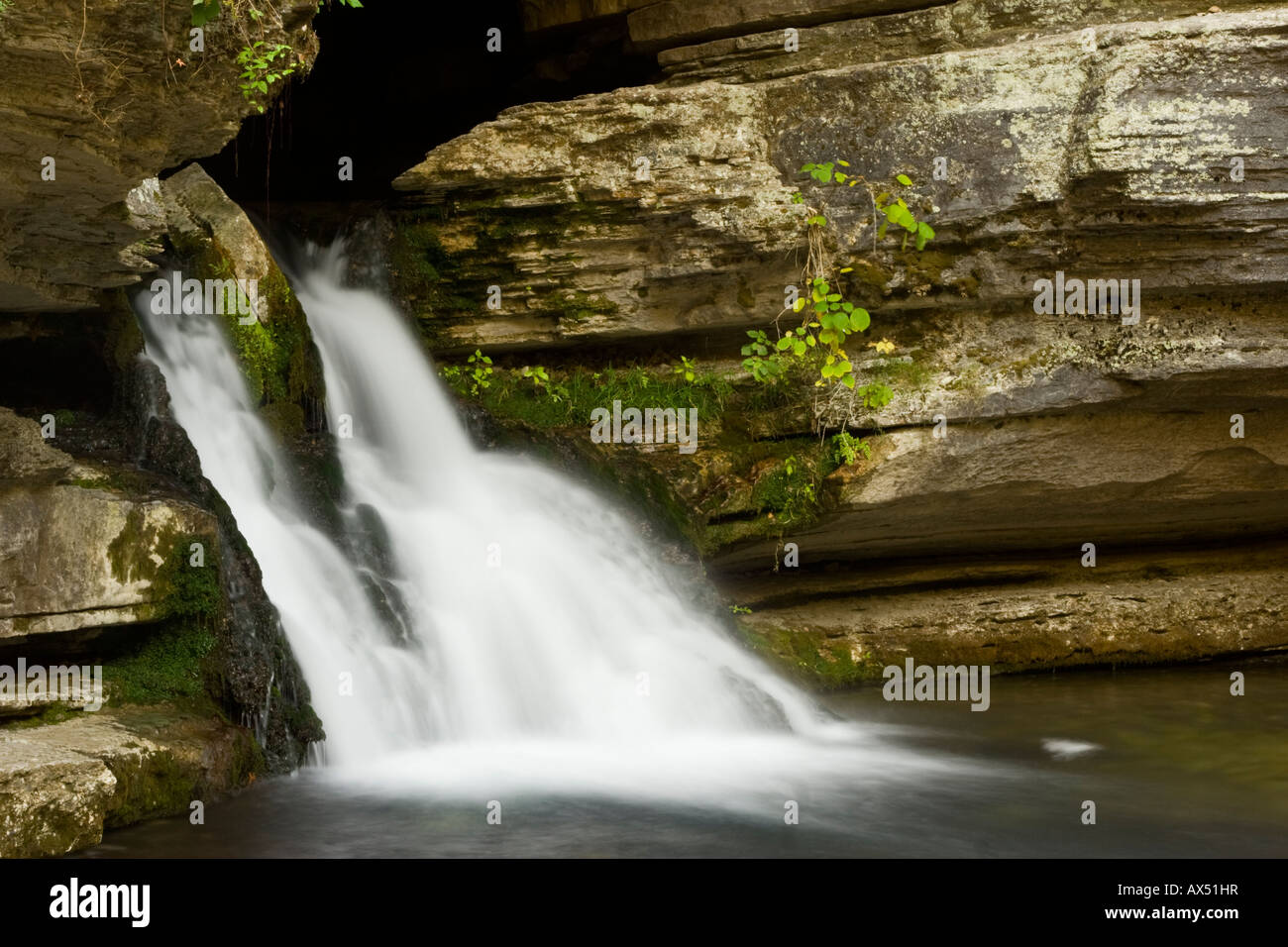 Blanchard Springs Waterfall in Ozark National Forest mountains Stock